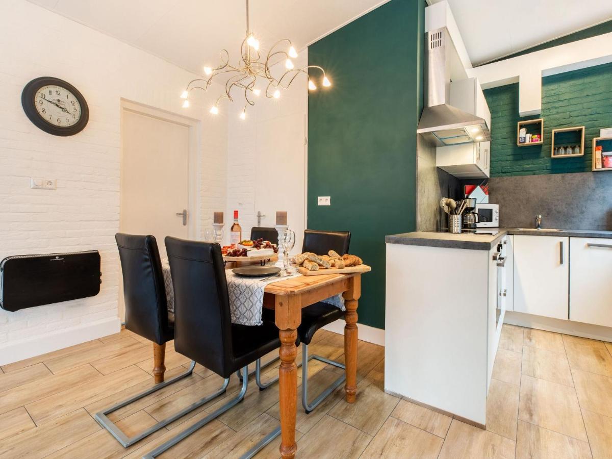 Endearing Holiday Home In Noordwijkerhout With Garden Bbq Eksteriør billede
