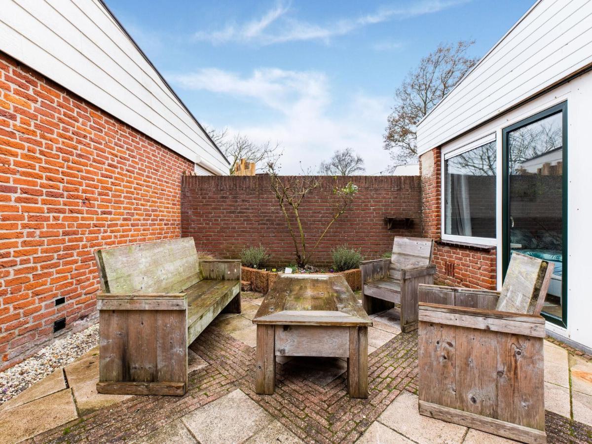 Endearing Holiday Home In Noordwijkerhout With Garden Bbq Eksteriør billede