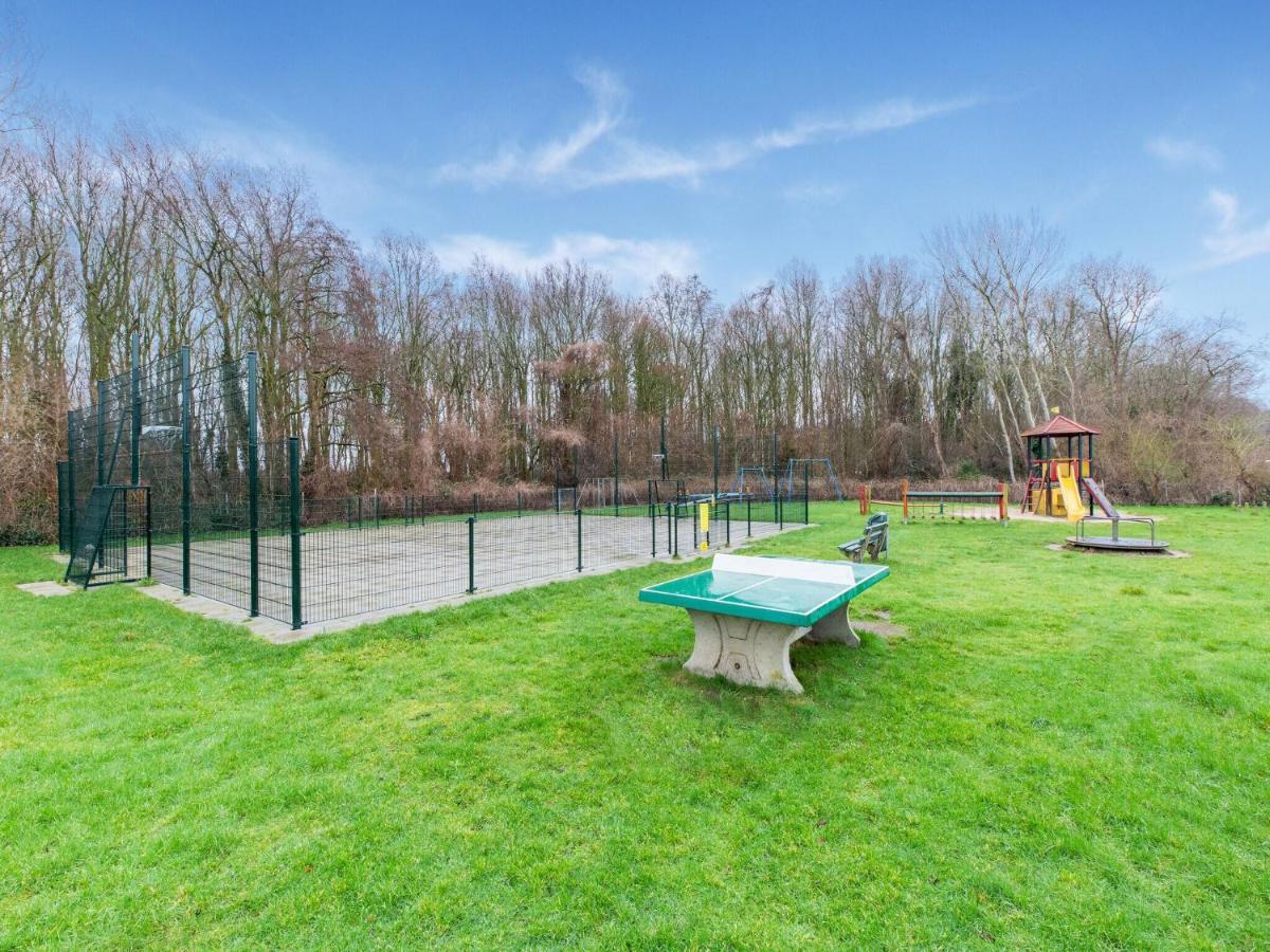 Endearing Holiday Home In Noordwijkerhout With Garden Bbq Eksteriør billede
