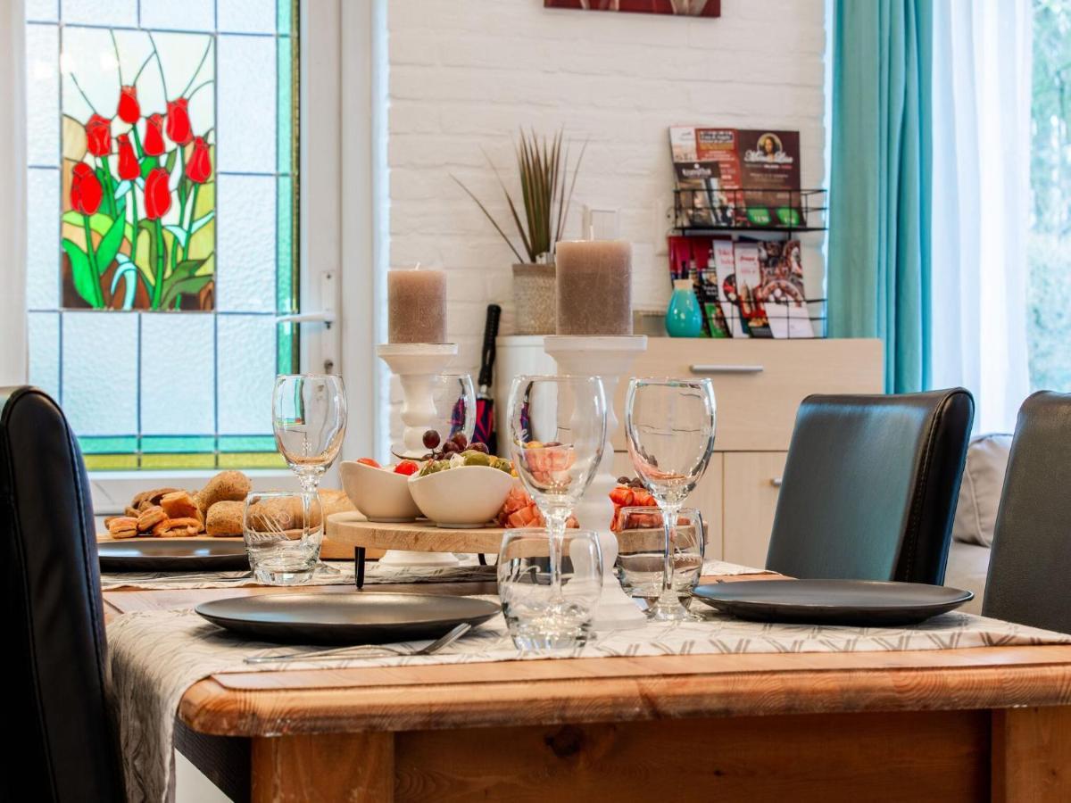 Endearing Holiday Home In Noordwijkerhout With Garden Bbq Eksteriør billede